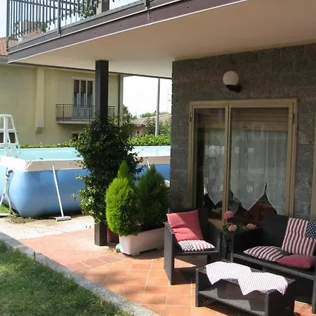 La Casa Dei Pini לינה וארוחת בוקר