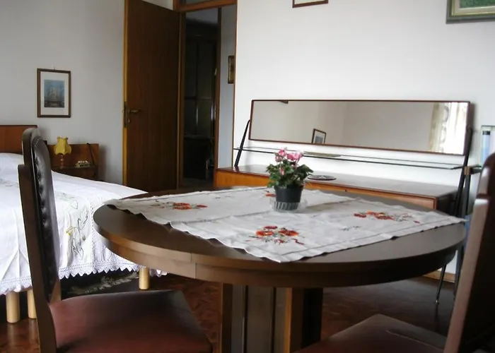 La Casa Dei Pini B&B Malnate